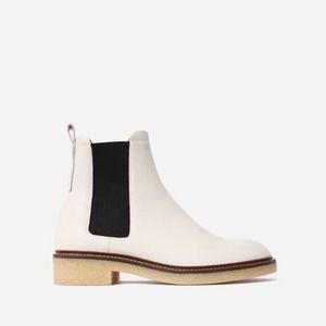 Everlane The Italian Leather Chelsea Boots Off-White Size 8 booties